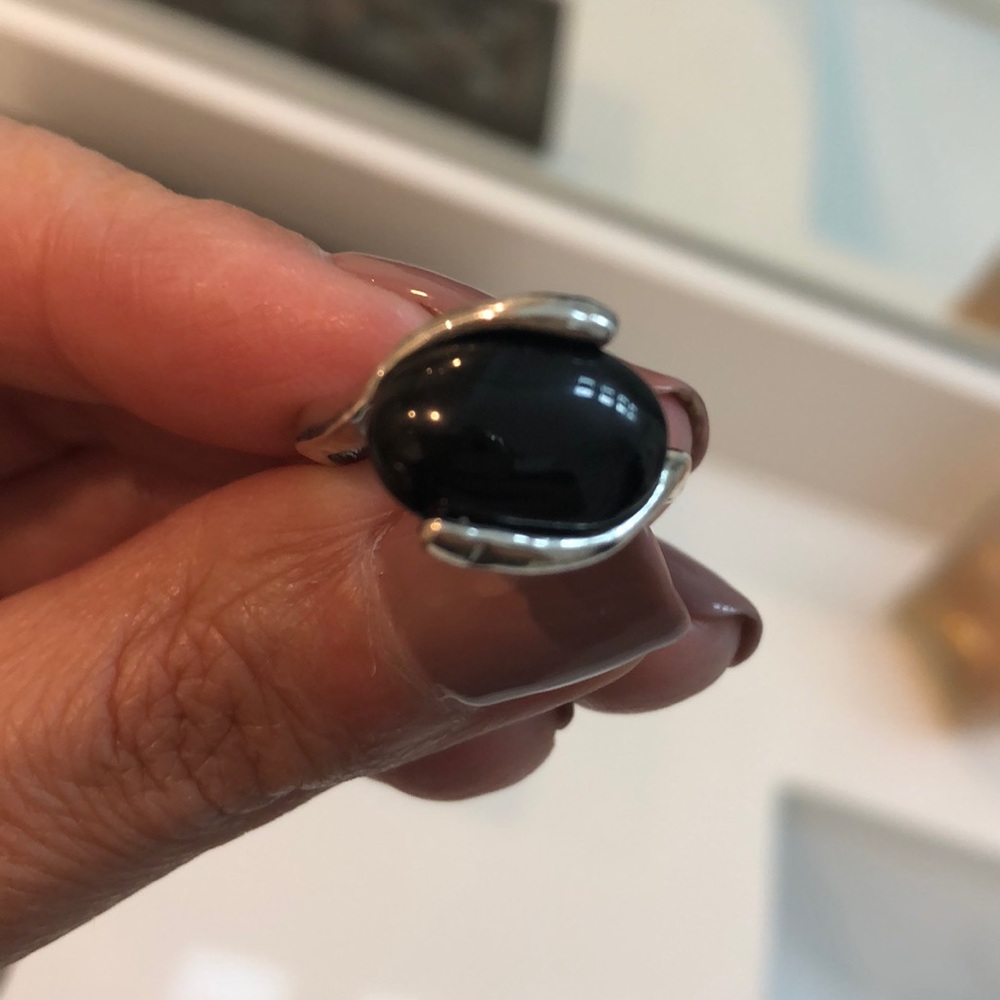 Ring - Picture 5 of 8